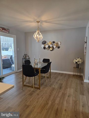 2 VILLA CIR, Berlin, NJ 08009