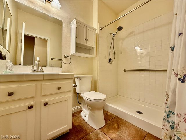 6800 Fruit Flower Avenue, Las Vegas, NV 89130