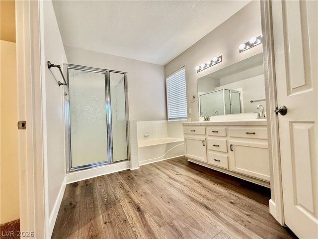 6800 Fruit Flower Avenue, Las Vegas, NV 89130