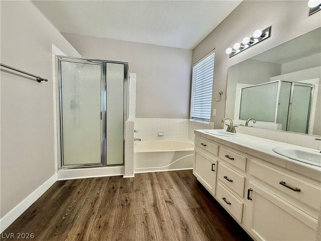 6800 Fruit Flower Avenue, Las Vegas, NV 89130