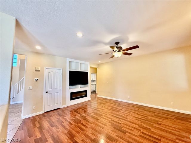 6800 Fruit Flower Avenue, Las Vegas, NV 89130