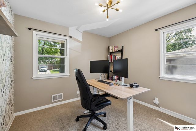 501 Skyway Road, Lincoln, NE 68505