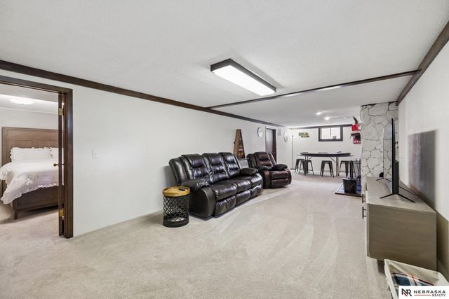 501 Skyway Road, Lincoln, NE 68505