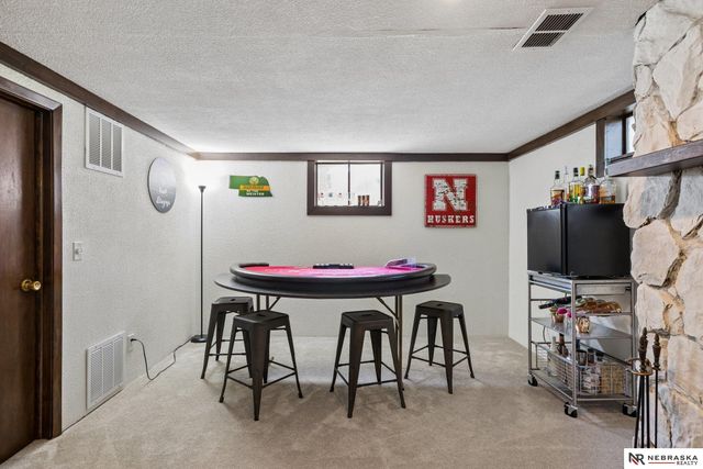 501 Skyway Road, Lincoln, NE 68505