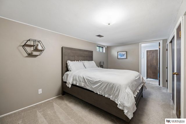 501 Skyway Road, Lincoln, NE 68505