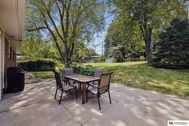 501 Skyway Road, Lincoln, NE 68505