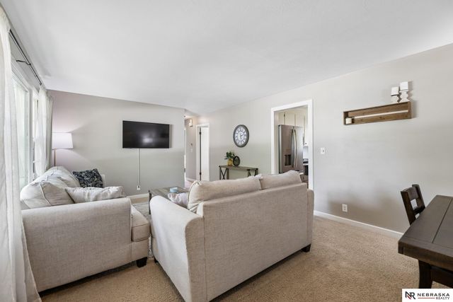 501 Skyway Road, Lincoln, NE 68505