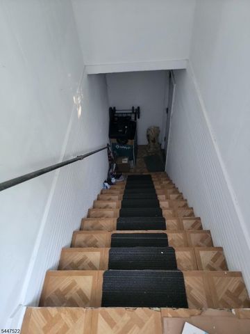 40 Manchester Ave, Paterson City, NJ 07502