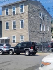 40 Manchester Ave, Paterson City, NJ 07502
