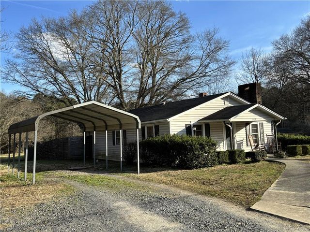 1120 N Main Street, Troy, NC 27371