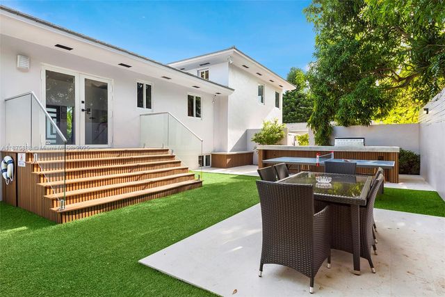 1019 NE 87th St, Miami, FL 33138