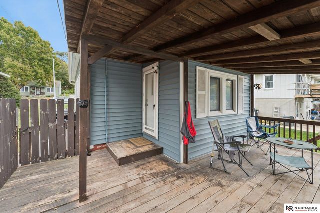 2134 S 35th Street, Omaha, NE 68105