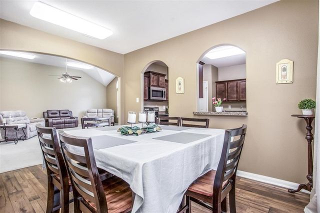 5607 Straight Way, Houston, TX 77339