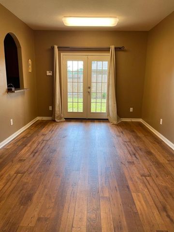 5607 Straight Way, Houston, TX 77339