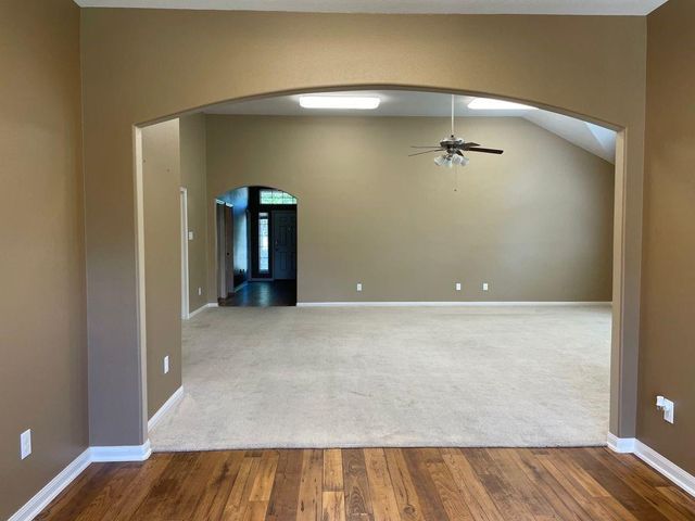 5607 Straight Way, Houston, TX 77339