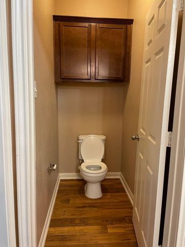 5607 Straight Way, Houston, TX 77339