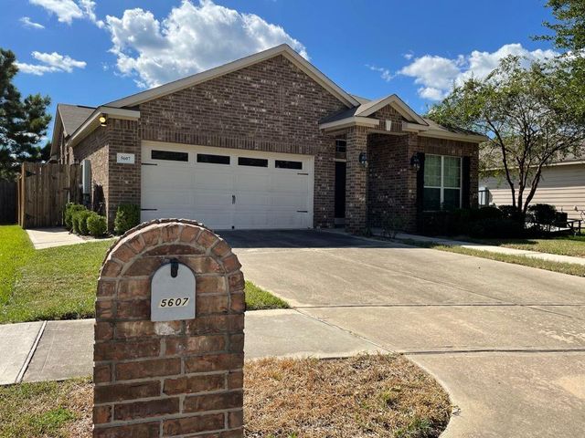 5607 Straight Way, Houston, TX 77339