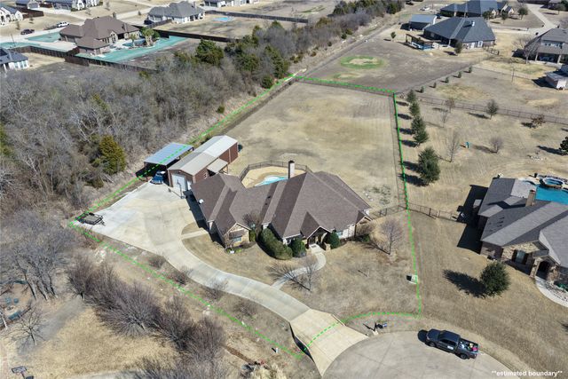 210 Walker Court N, Waxahachie, TX 75167