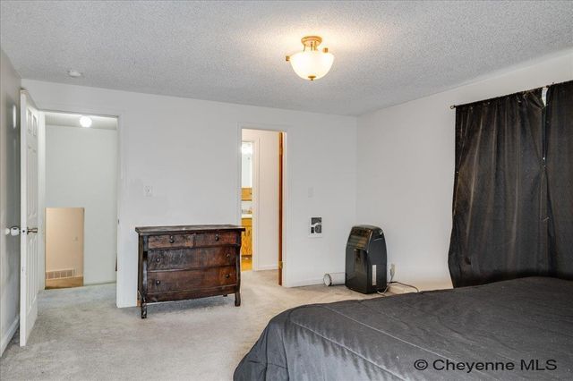 1554 HENRY DR, Laramie, WY 82072