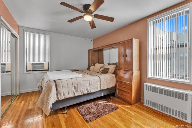83-35 139 Street 5 S, Briarwood, NY 11435