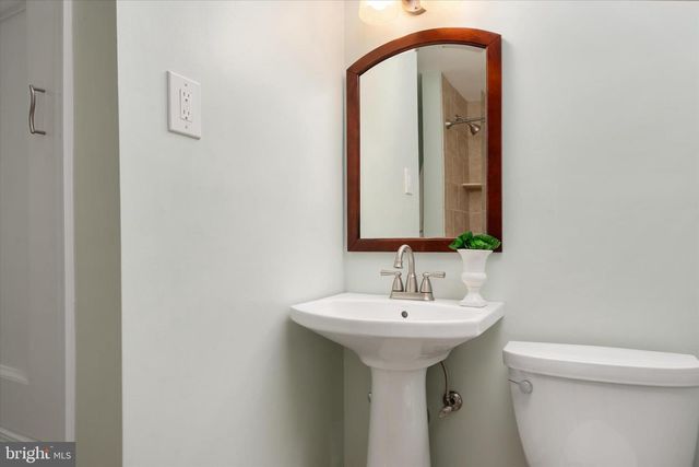 6 LINDA LN, Severna Park, MD 21146