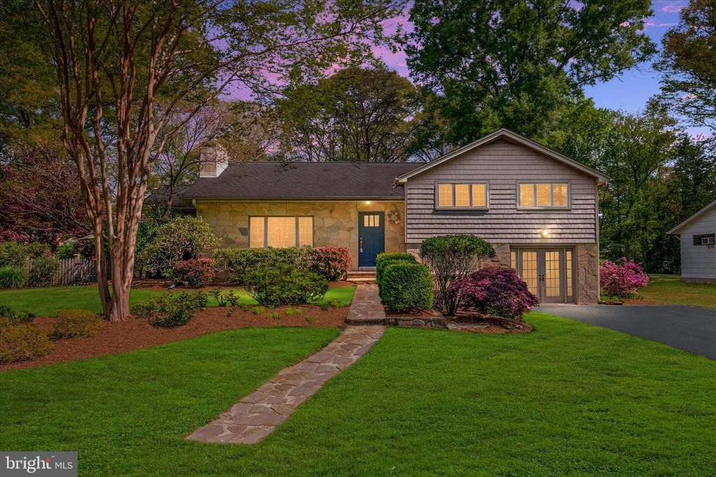 6 LINDA LN, Severna Park, MD 21146
