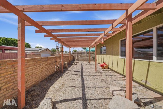 142 S San Clemente, Yuma, AZ 85364