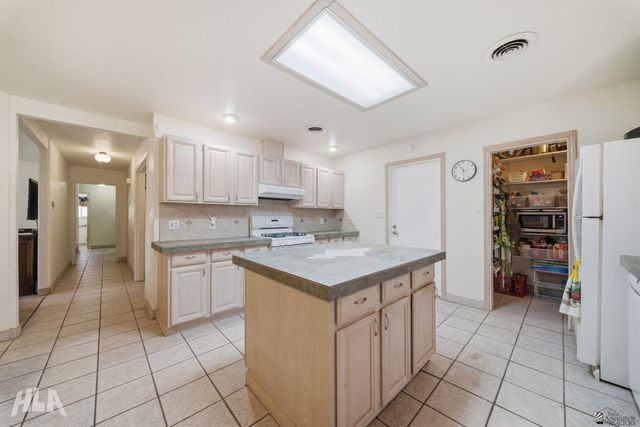 142 S San Clemente, Yuma, AZ 85364