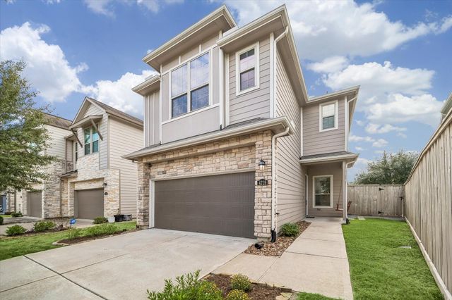 4719 Glen Isle Drive, Houston, TX 77009