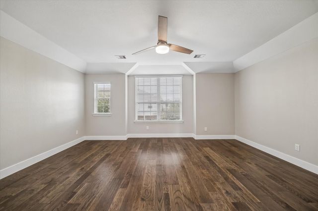 4719 Glen Isle Drive, Houston, TX 77009