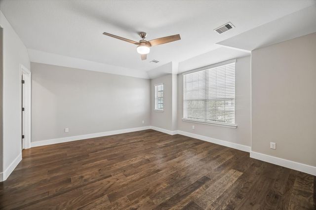 4719 Glen Isle Drive, Houston, TX 77009