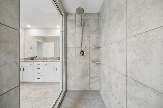 4719 Glen Isle Drive, Houston, TX 77009