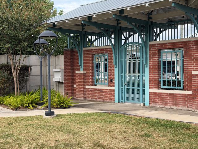 4719 Glen Isle Drive, Houston, TX 77009