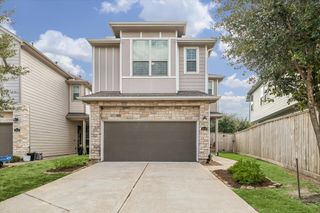 4719 Glen Isle Drive, Houston, TX 77009
