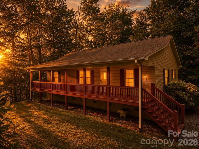 2916 Blanton Branch Road, Sylva, NC 28779