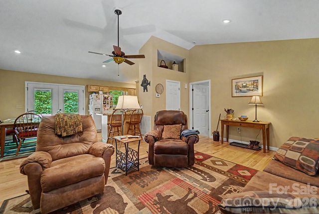 2916 Blanton Branch Road, Sylva, NC 28779