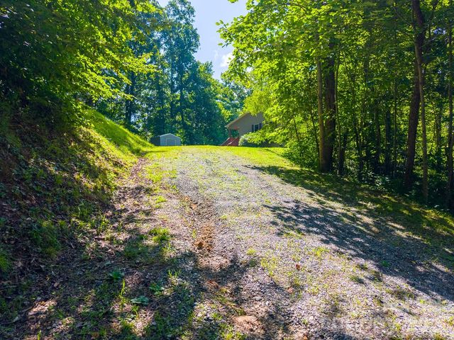 2916 Blanton Branch Road, Sylva, NC 28779