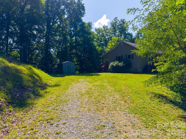 2916 Blanton Branch Road, Sylva, NC 28779