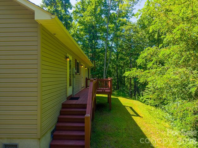 2916 Blanton Branch Road, Sylva, NC 28779
