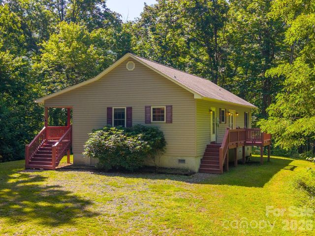 2916 Blanton Branch Road, Sylva, NC 28779