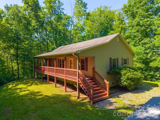 2916 Blanton Branch Road, Sylva, NC 28779