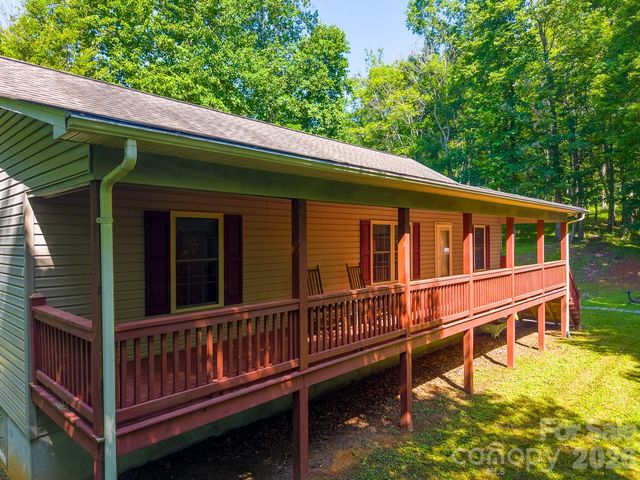 2916 Blanton Branch Road, Sylva, NC 28779