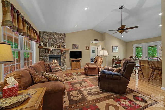 2916 Blanton Branch Road, Sylva, NC 28779