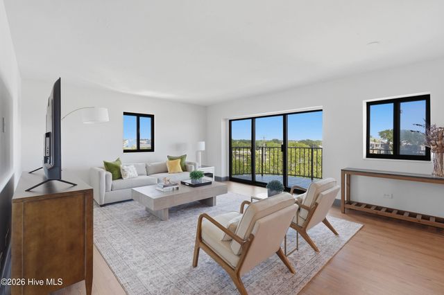 322 Causeway Drive Ste 401, Wrightsville Beach, NC 28480