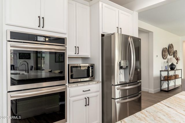 18542 W SELDON Lane, Waddell, AZ 85355