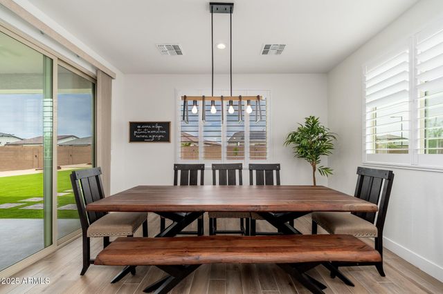 18542 W SELDON Lane, Waddell, AZ 85355