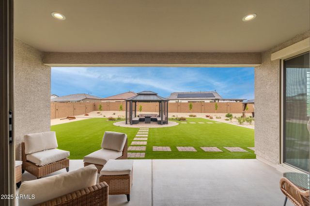 18542 W SELDON Lane, Waddell, AZ 85355