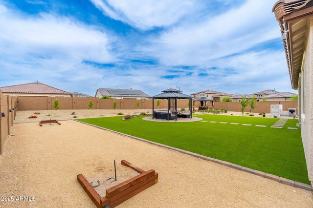 18542 W SELDON Lane, Waddell, AZ 85355