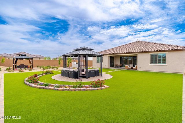 18542 W SELDON Lane, Waddell, AZ 85355