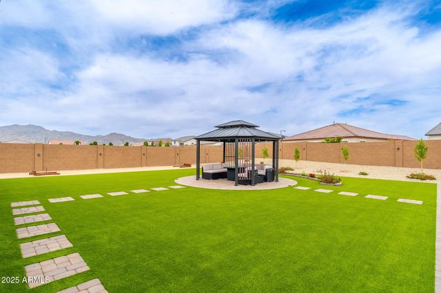 18542 W SELDON Lane, Waddell, AZ 85355